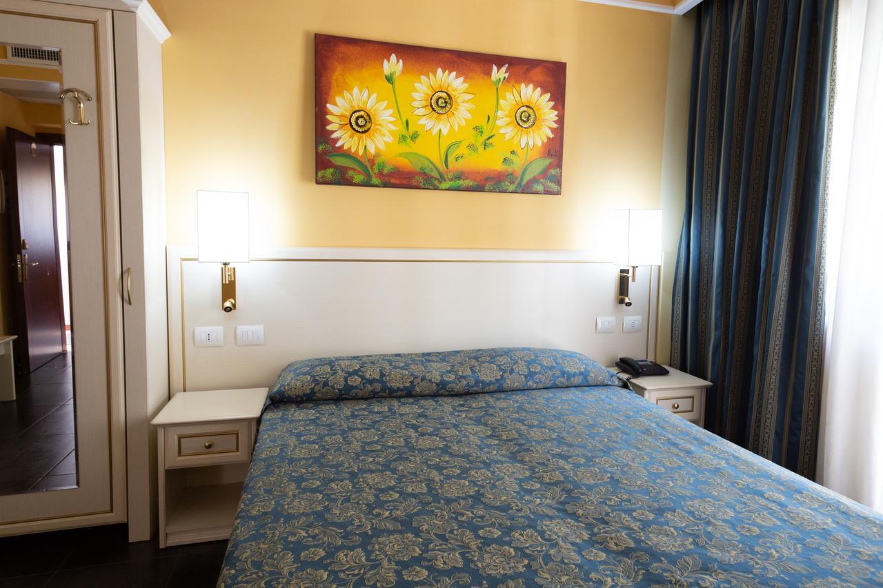Cervara Park Hotel Rome Bagian luar foto