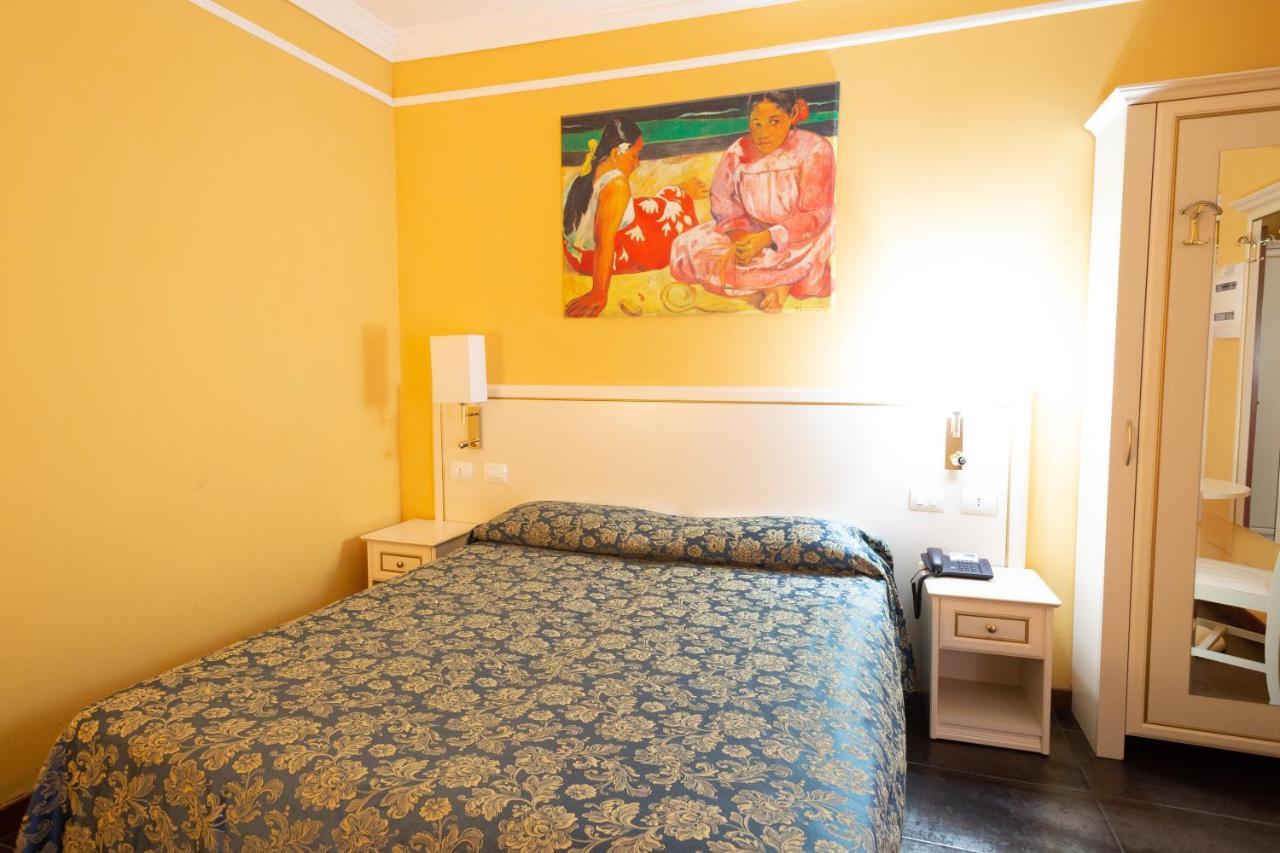 Cervara Park Hotel Rome Bagian luar foto